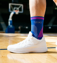 Core (Blue/Pink Polka Dot)